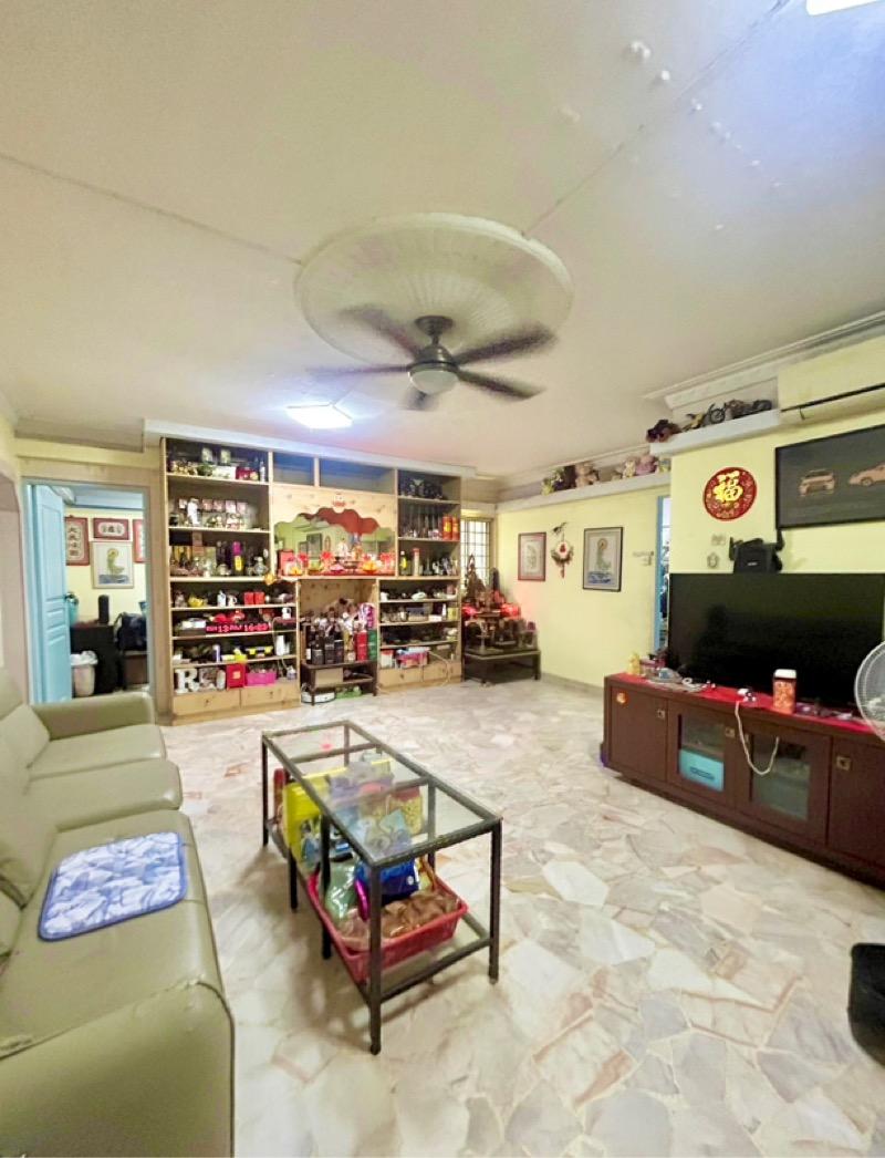 Prop-GPT: HDB Apartment: D27 Yishun 115 Yishun Ring Road