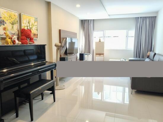 HDB Apartment for Sale, 77 Marine Drive HDB Apartment For Sale, $930,000, 3 Bed 2 Bath 1,292 sqft $720.00 psf, SGD 930,000 | 99-year Leasehold