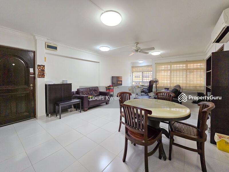 HDB Flat for Sale, 842G Tampines Street 82, SGD 900,000 | 99-year lease