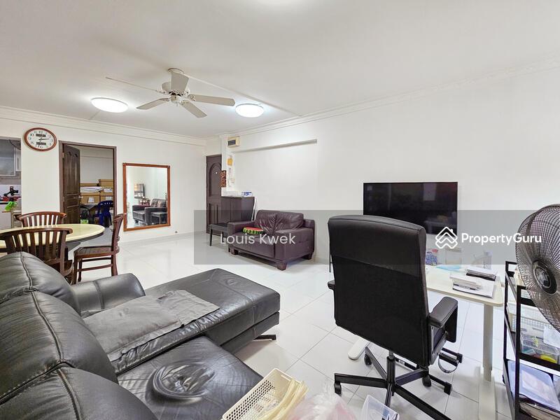 HDB Flat for Sale, 842G Tampines Street 82, SGD 900,000 | 99-year lease