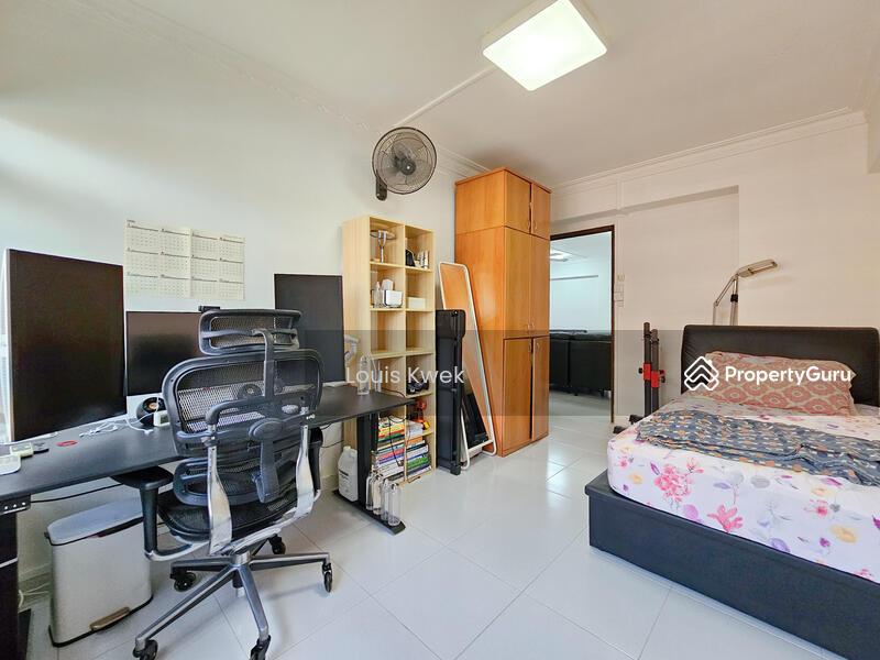 HDB Flat for Sale, 842G Tampines Street 82, SGD 900,000 | 99-year lease