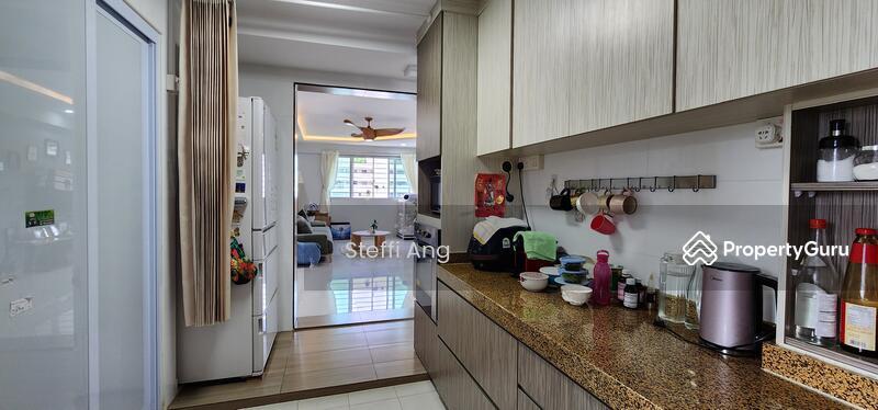 HDB Flat for Sale: D04, 090039