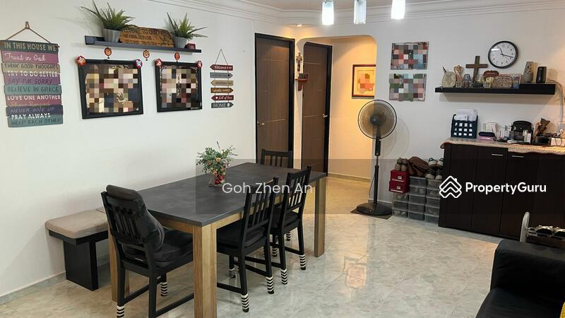 228 Jurong East Street 21