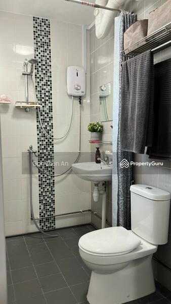 228 Jurong East Street 21