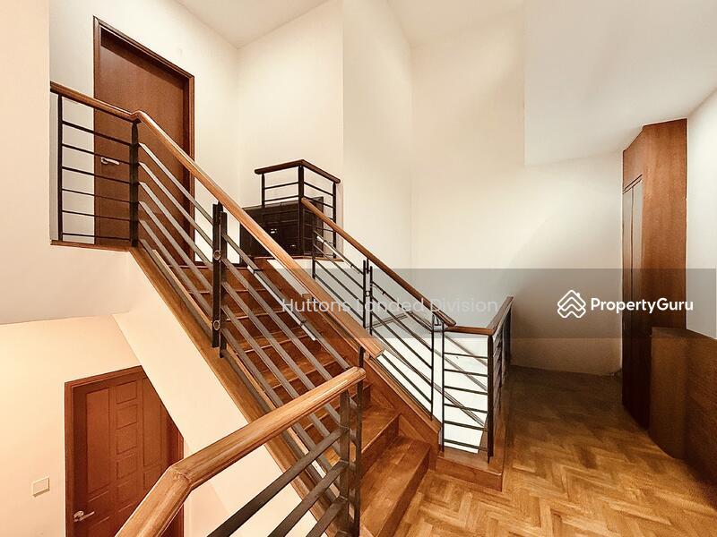 Affordable Renovated 3 Storey 5+1 Room Terrace @ Kovan