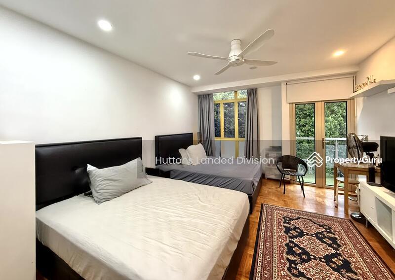 Affordable Renovated 3 Storey 5+1 Room Terrace @ Kovan