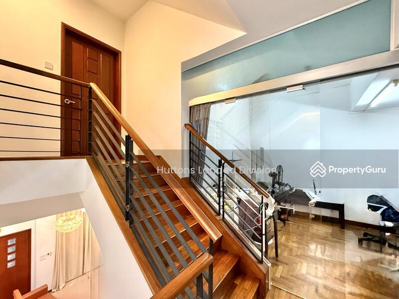 Affordable Renovated 3 Storey 5+1 Room Terrace @ Kovan