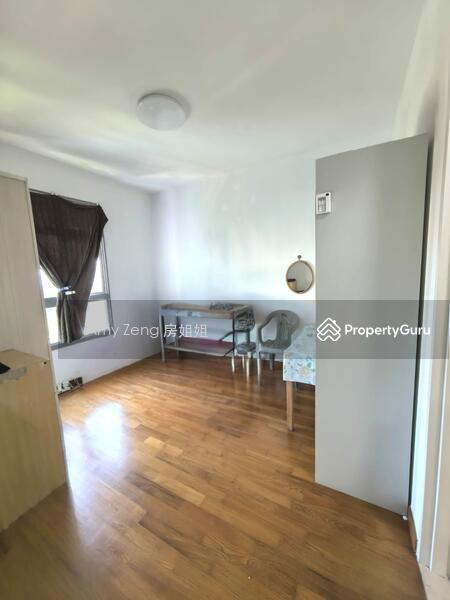 HDB Flat for Sale, 32 Margaret Drive, SGD 998,000 | 99-year lease