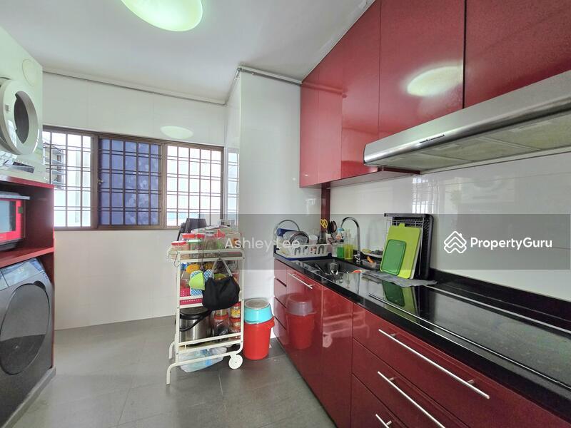 128 Geylang East Avenue 1