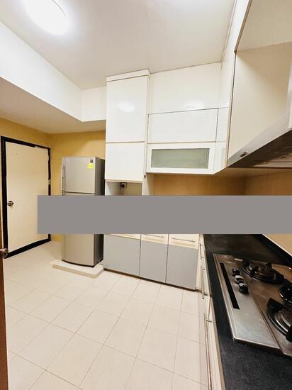 Apartment for Sale, International Plaza Apartment For Sale, $1,450,000, 2 Bed 2 Bath 1,033 sqft $1,404.00 psf, SGD 1,450,000 | 99-year Leasehold