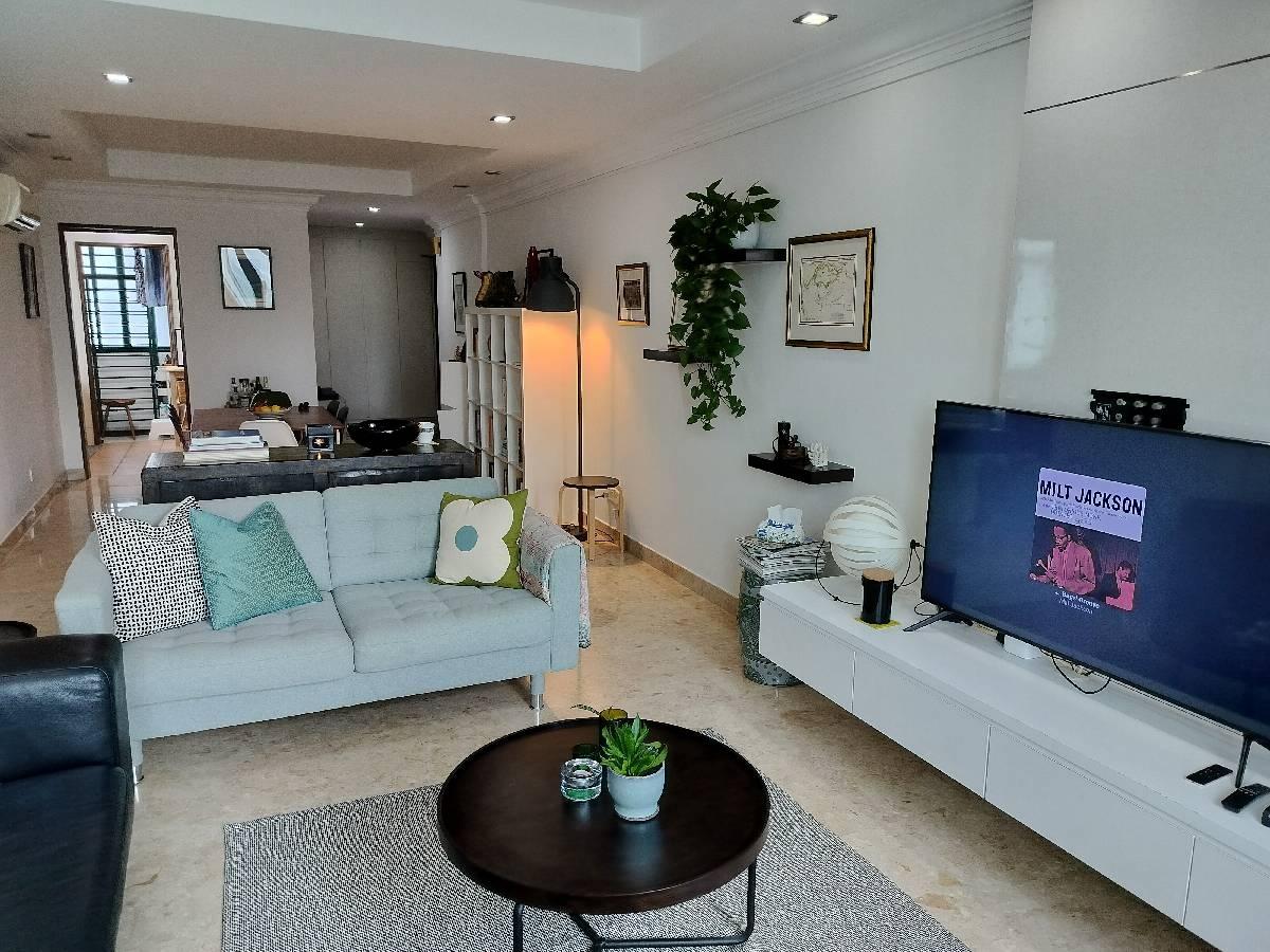 Prop-GPT: Apartment: D10  Jervois Jade