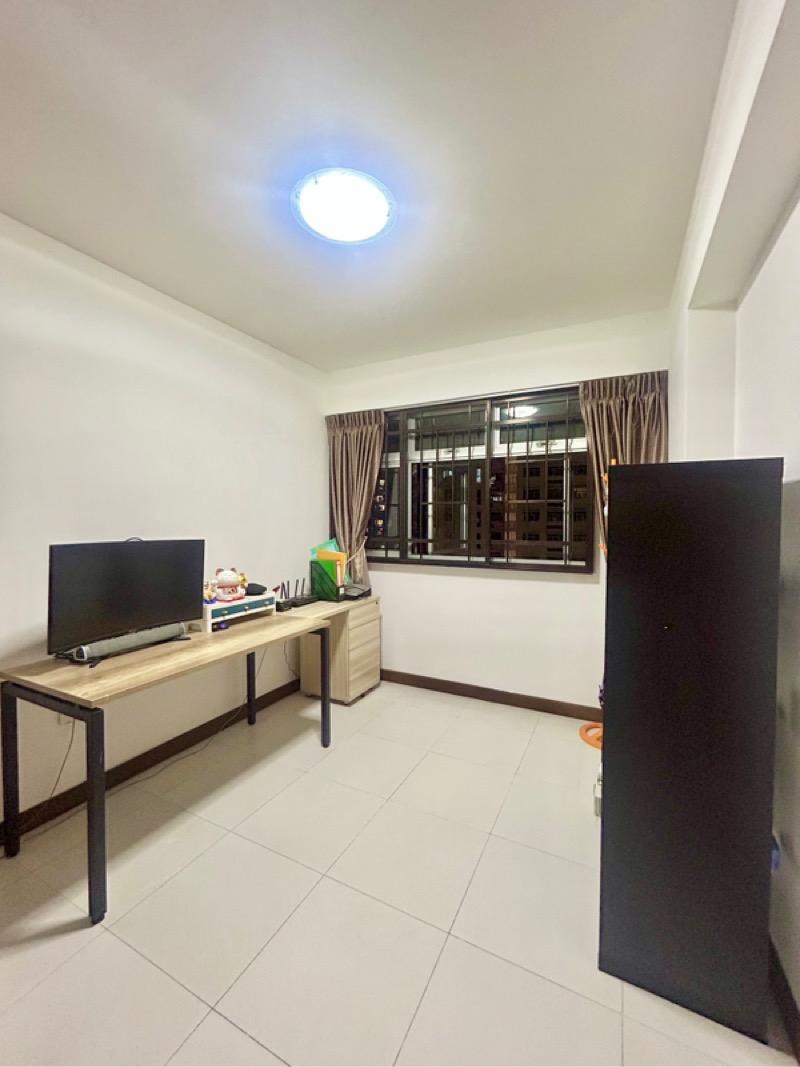 HDB Apartment for Sale, 454 Yishun Street 41 HDB Apartment For Sale, $610,000, 3 Bed 2 Bath 1,001 sqft $609.00 psf, SGD 610,000 | 99-year Leasehold