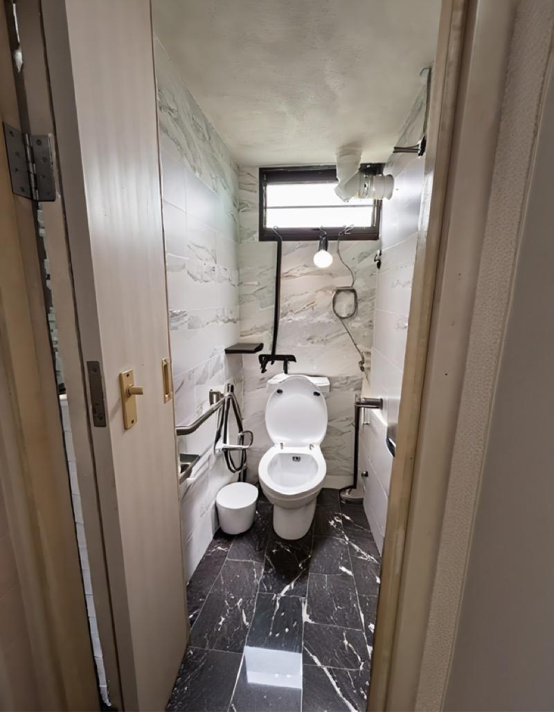 HDB Apartment for Sale, 20 Chai Chee Road HDB Apartment For Sale, $400,000, 3 Bed 1 Bath 678 sqft $590.00 psf, SGD 400,000 | 99-year Leasehold