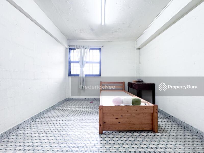 Prop-GPT: HDB Flat: D03  83 Commonwealth Close