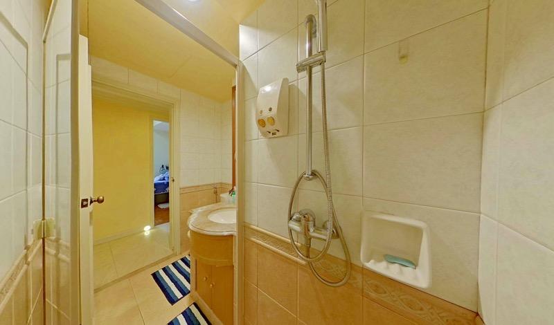 Seasons View Condominium For Sale, $1,500,000, 2 Bed 3 Bath 969 sqft $1,548.00 psf