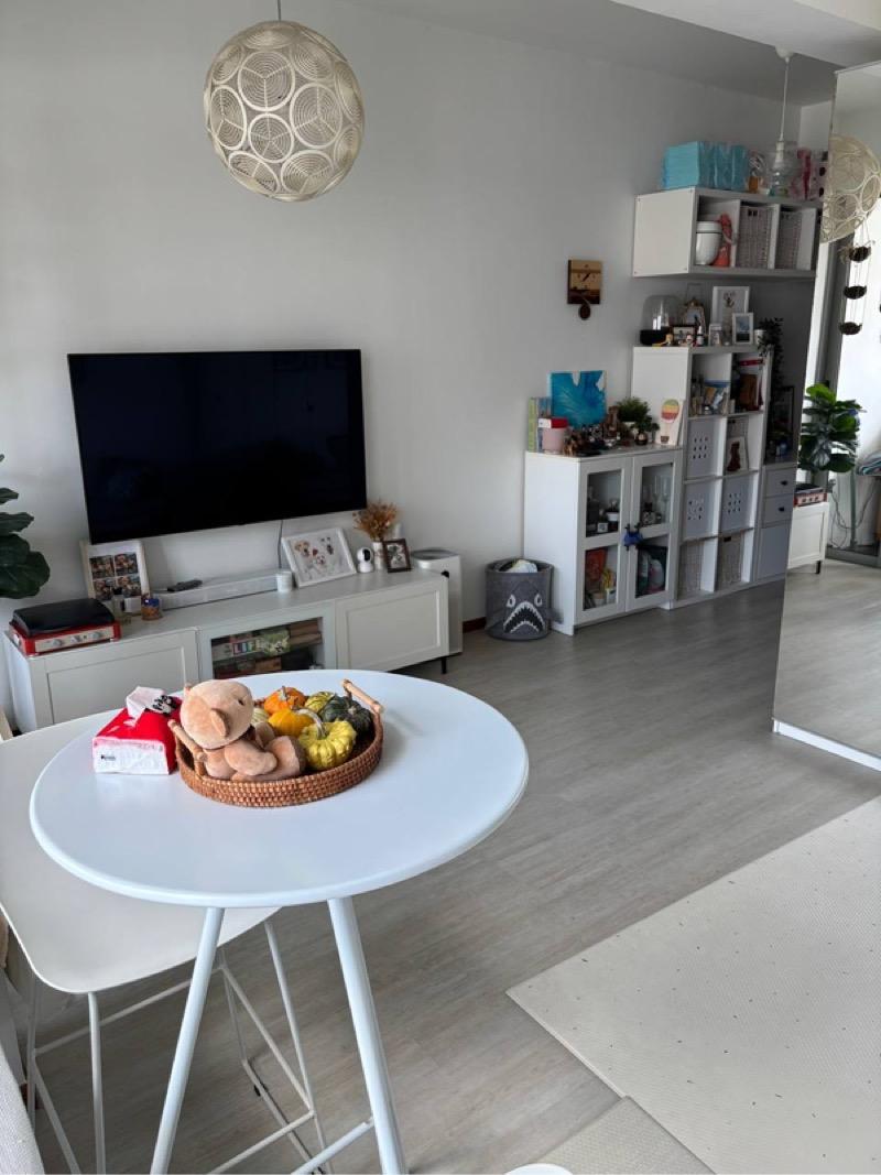 Suites 123 Apartment For Sale, $999,000, 2 Bed 1 Bath 581 sqft $1,719.00 psf