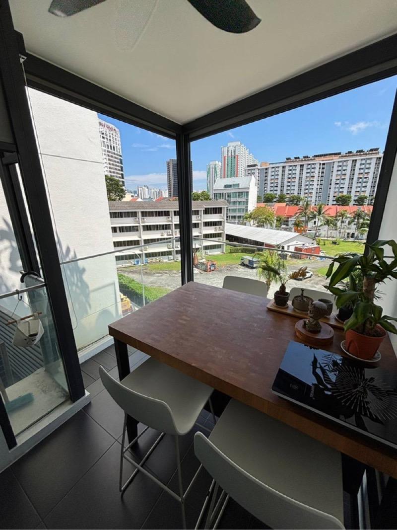 Suites 123 Apartment For Sale, $999,000, 2 Bed 1 Bath 581 sqft $1,719.00 psf