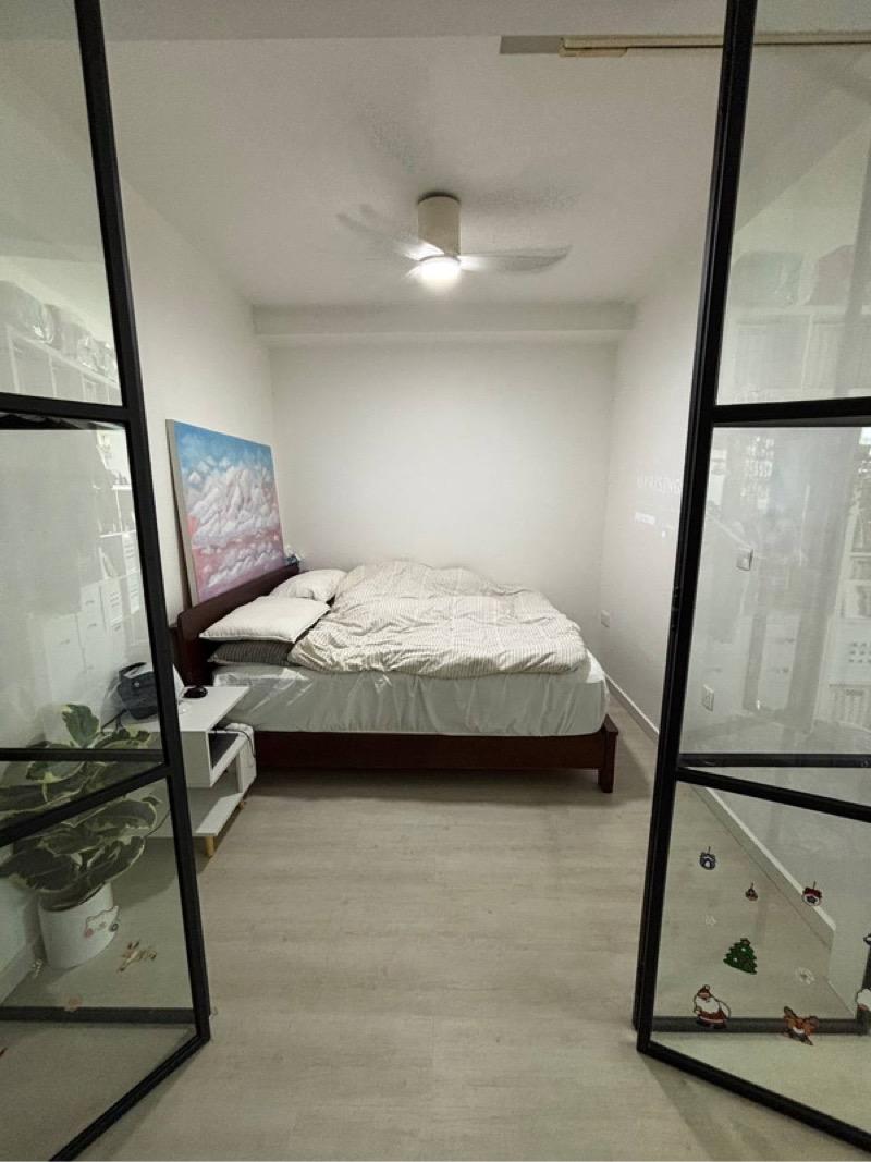 Suites 123 Apartment For Sale, $999,000, 2 Bed 1 Bath 581 sqft $1,719.00 psf