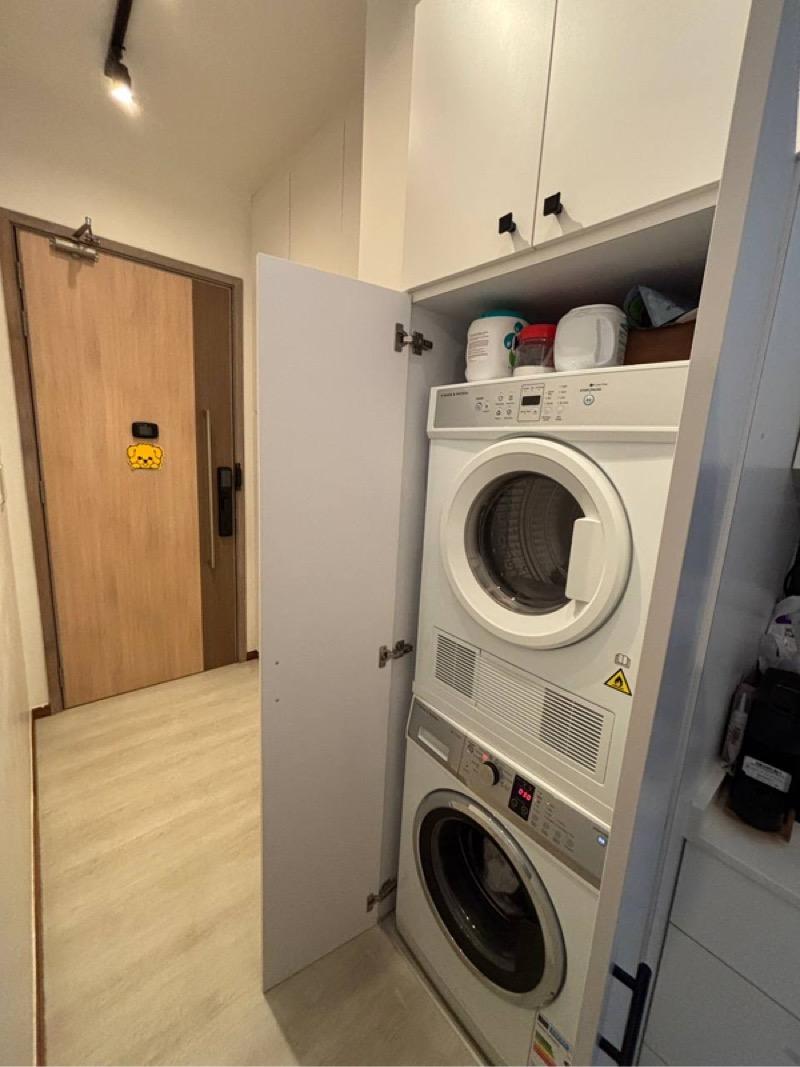 Suites 123 Apartment For Sale, $999,000, 2 Bed 1 Bath 581 sqft $1,719.00 psf