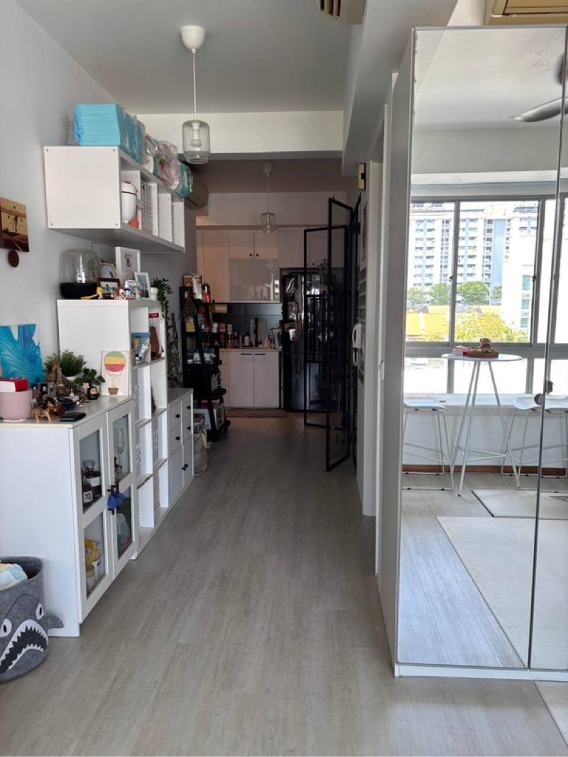 Suites 123 Apartment For Sale, $999,000, 2 Bed 1 Bath 581 sqft $1,719.00 psf