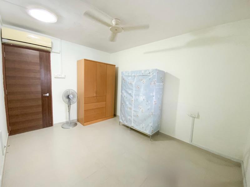 HDB Apartment for Sale, 368 Bukit Batok Street 31 HDB Apartment For Sale, $420,000, 2 Bed 2 Bath 731 sqft $575.00 psf, SGD 420,000 | 99-year Leasehold