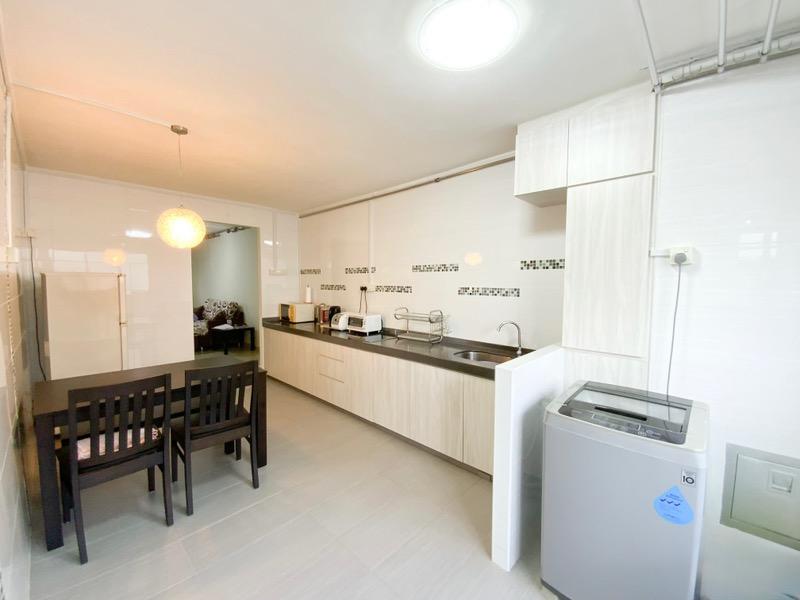 HDB Apartment for Sale, 368 Bukit Batok Street 31 HDB Apartment For Sale, $420,000, 2 Bed 2 Bath 731 sqft $575.00 psf, SGD 420,000 | 99-year Leasehold