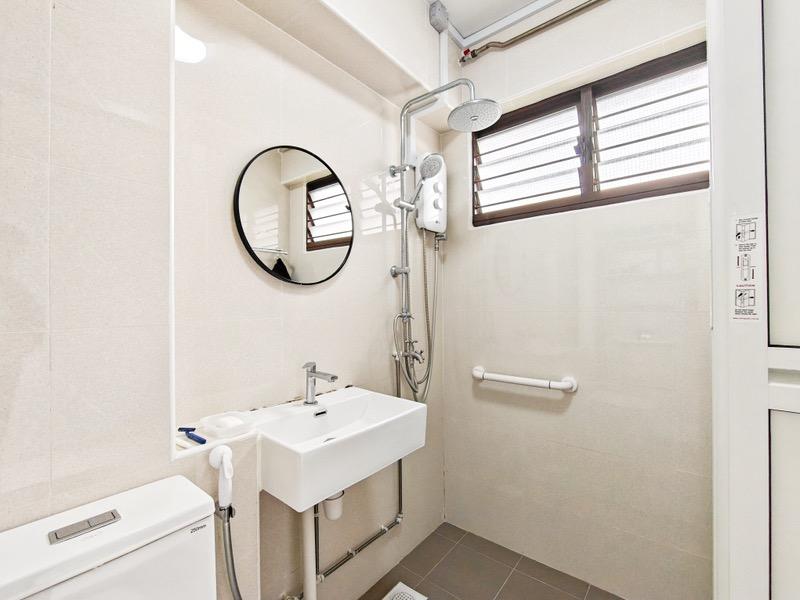 HDB Apartment for Sale, 403 Serangoon Avenue 1 HDB Apartment For Sale, $838,000, 3 Bed 2 Bath 1,130 sqft $742.00 psf, SGD 838,000 | 99-year Leasehold