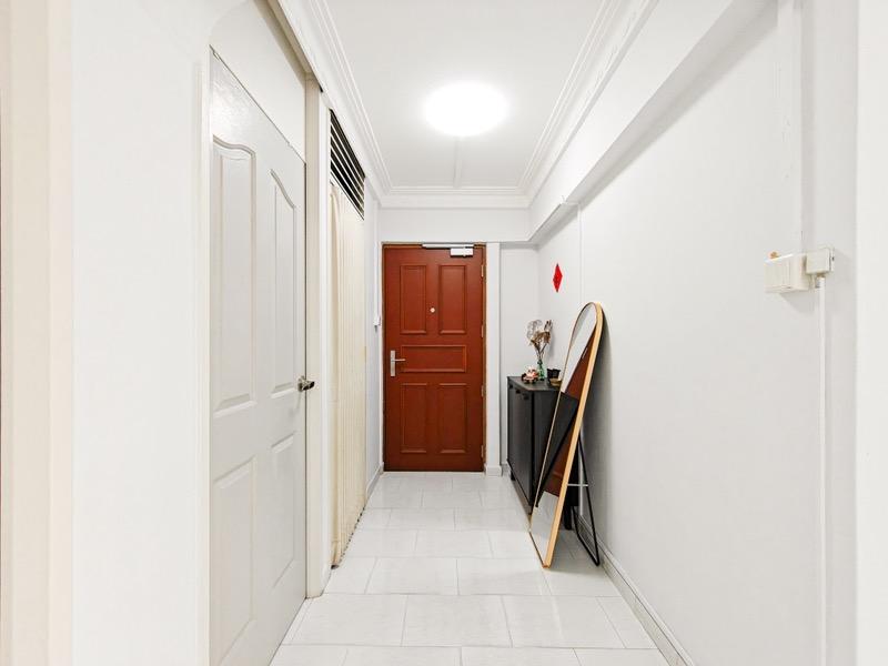 HDB Apartment for Sale, 403 Serangoon Avenue 1 HDB Apartment For Sale, $838,000, 3 Bed 2 Bath 1,130 sqft $742.00 psf, SGD 838,000 | 99-year Leasehold