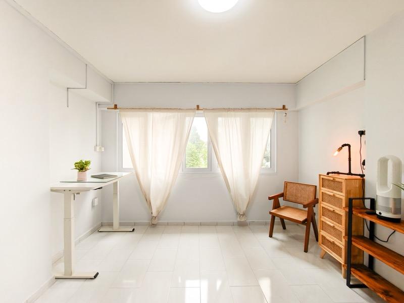 HDB Apartment for Sale, 403 Serangoon Avenue 1 HDB Apartment For Sale, $838,000, 3 Bed 2 Bath 1,130 sqft $742.00 psf, SGD 838,000 | 99-year Leasehold
