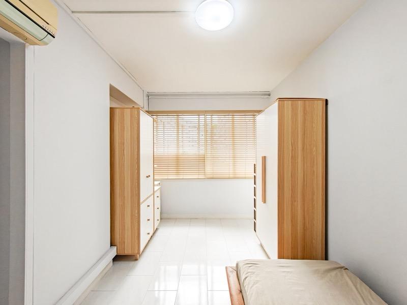 HDB Apartment for Sale, 403 Serangoon Avenue 1 HDB Apartment For Sale, $838,000, 3 Bed 2 Bath 1,130 sqft $742.00 psf, SGD 838,000 | 99-year Leasehold