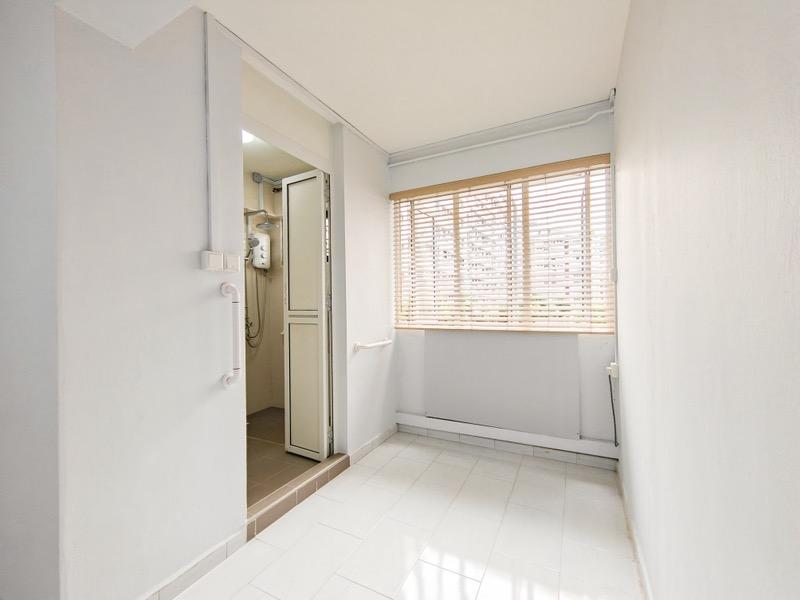 HDB Apartment for Sale, 403 Serangoon Avenue 1 HDB Apartment For Sale, $838,000, 3 Bed 2 Bath 1,130 sqft $742.00 psf, SGD 838,000 | 99-year Leasehold