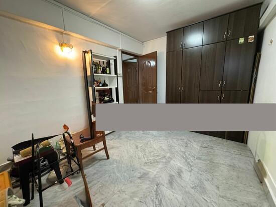 HDB Apartment for Sale, 735 Yishun Street 72 HDB Apartment For Sale, $590,000, 3 Bed 2 Bath 1,001 sqft $589.00 psf, SGD 590,000 | 99-year Leasehold