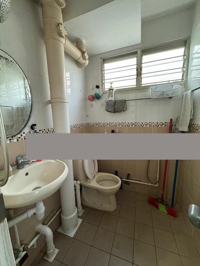 HDB Apartment for Sale, 735 Yishun Street 72 HDB Apartment For Sale, $590,000, 3 Bed 2 Bath 1,001 sqft $589.00 psf, SGD 590,000 | 99-year Leasehold