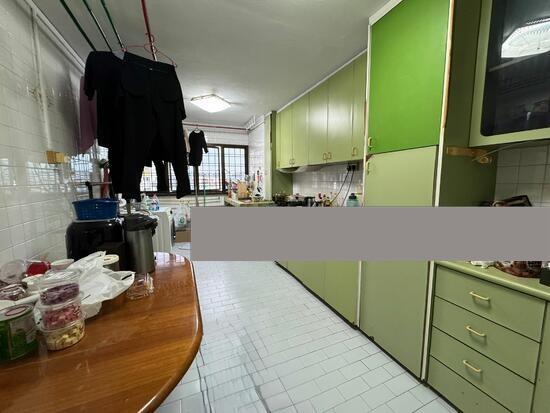 HDB Apartment for Sale, 735 Yishun Street 72 HDB Apartment For Sale, $590,000, 3 Bed 2 Bath 1,001 sqft $589.00 psf, SGD 590,000 | 99-year Leasehold