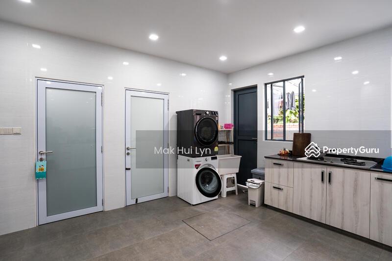 1km to Tao Nan! NS Facing! 2 Storey Inter-terrace in Telok Kurau!