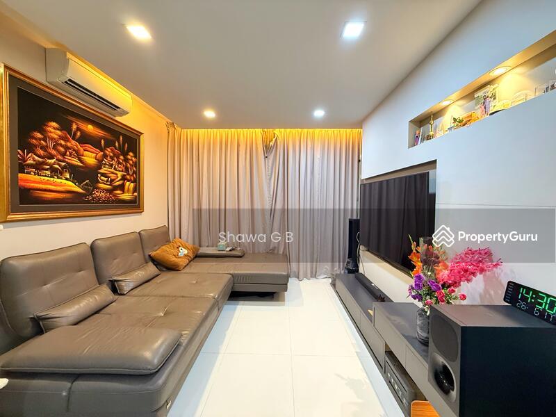 Prop-GPT: Condominium: D19  The Quartz
