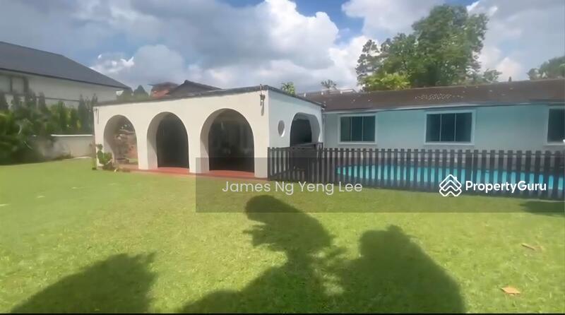 Prop-GPT: Bungalow - Good Class: D21 Upper Bukit Timah BINJAI PARK. SQUARISH LAND PLOT.