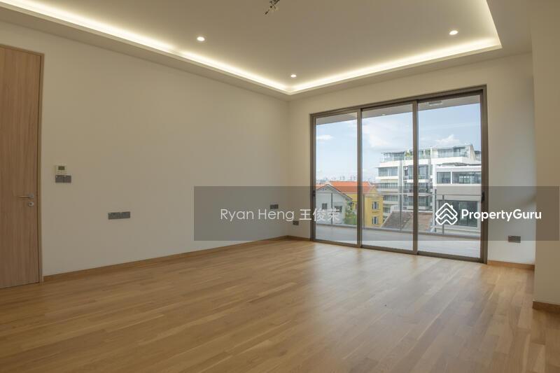 Semi-Detached for Sale: D15, 455228