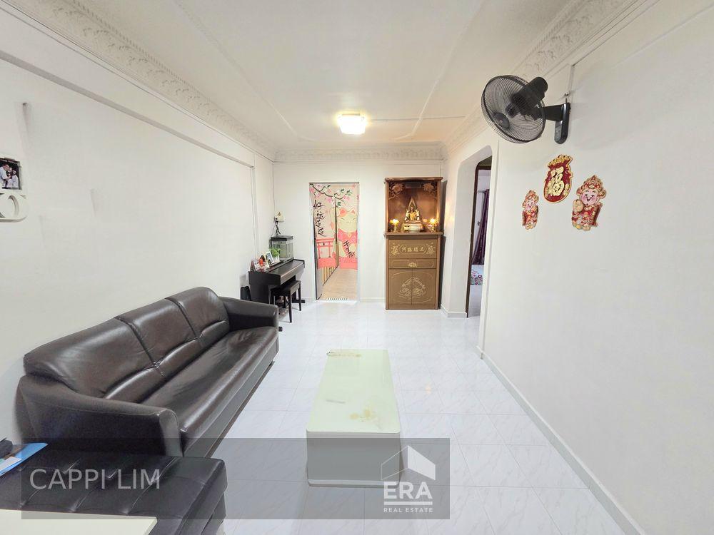Prop-GPT: HDB - 2 room: D20 Ang Mo Kio 610 Ang Mo Kio Avenue 4