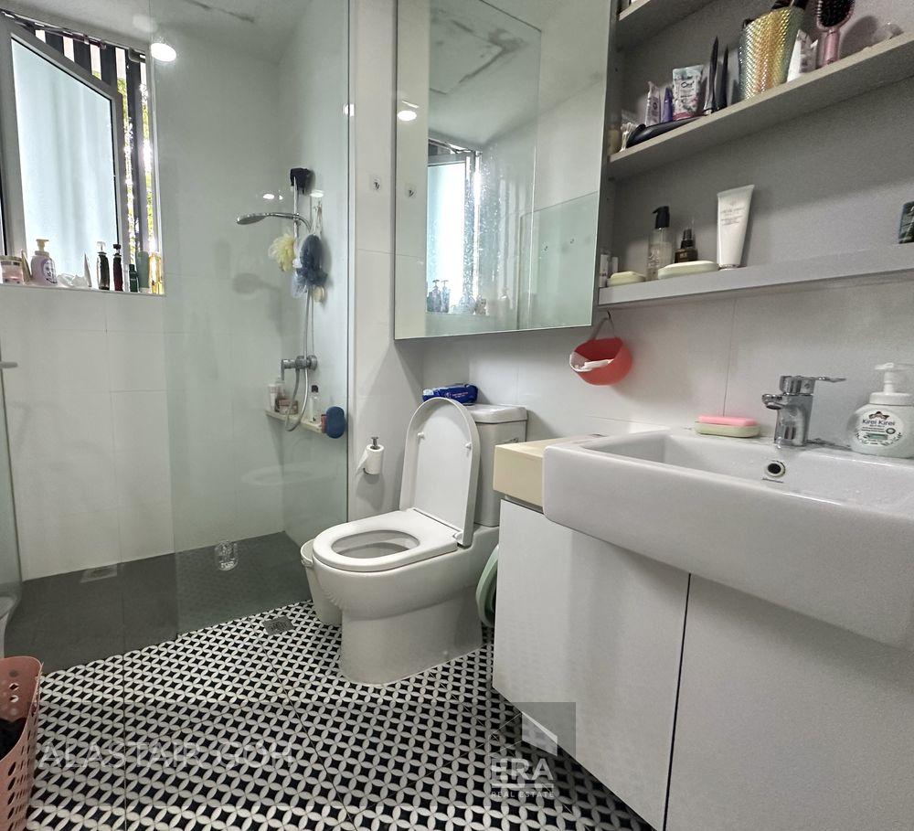 Condominium for Sale: Transit Road, Springleaf, D26, 778885