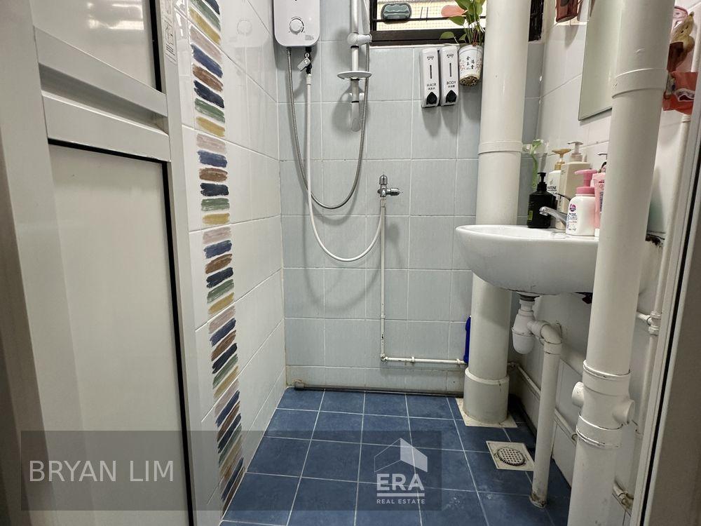HDB - 2 room for Sale. 