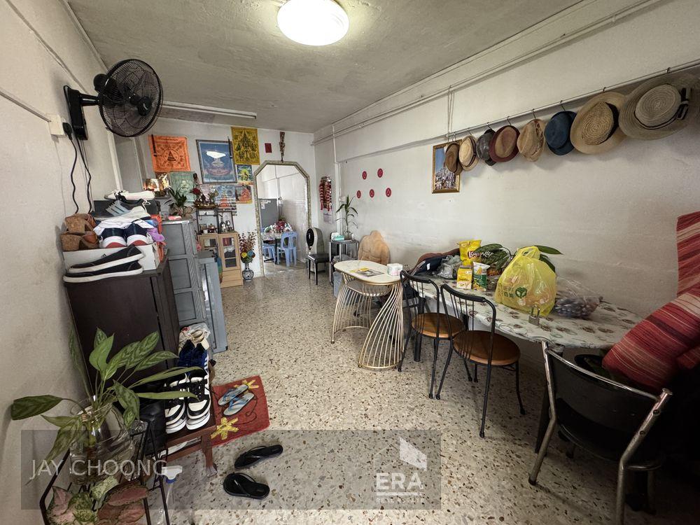 HDB - 2 room for Sale: Bedok North Street 1, Bedok, D16, 460420