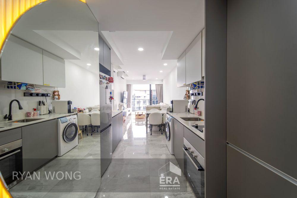 Condominium for Sale. 