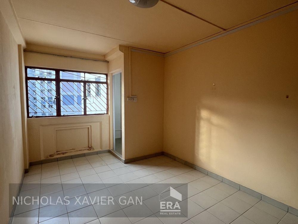 HDB - 2 room for Sale. 