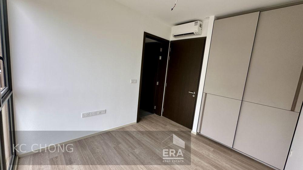 Prop-GPT: Condominium: D27 Yishun The Watergardens at Canberra