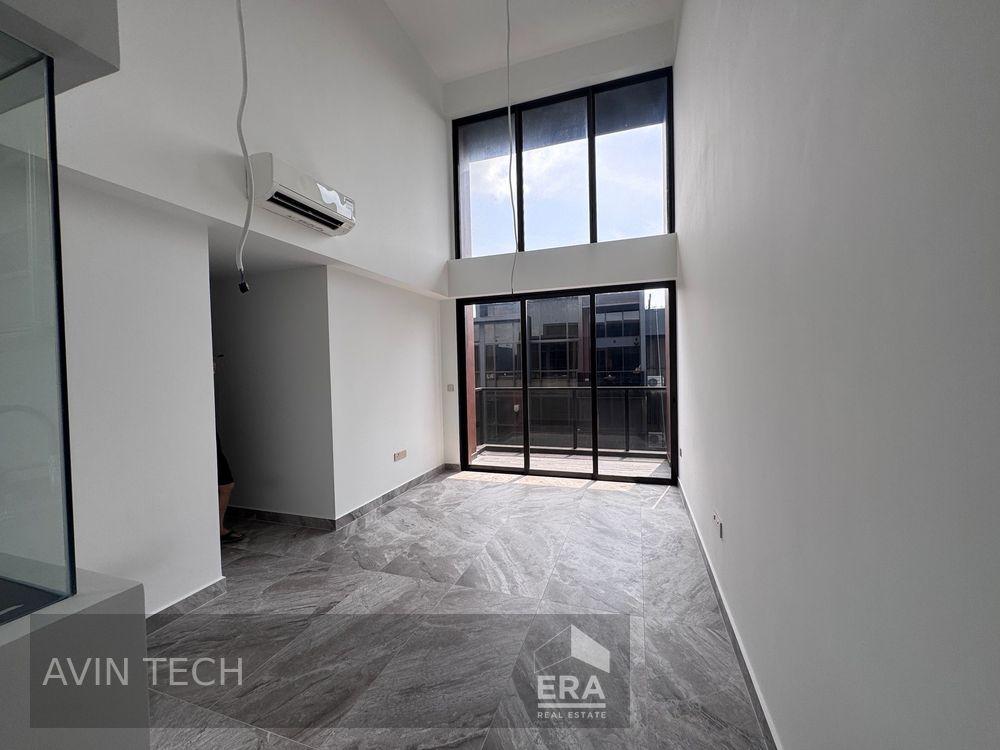 Prop-GPT: Condominium: D27 Yishun The Commodore