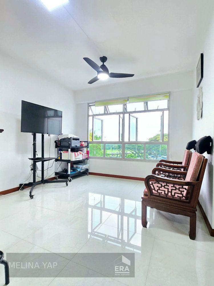 HDB - 3 room for Sale. 