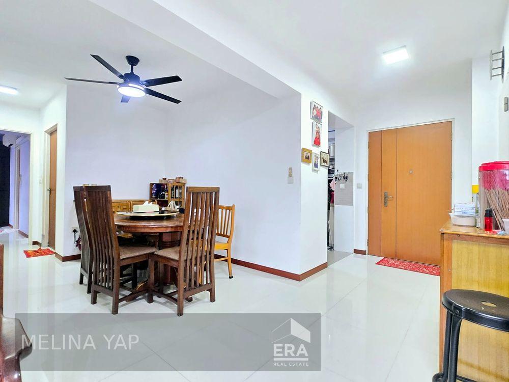 HDB - 3 room for Sale. 