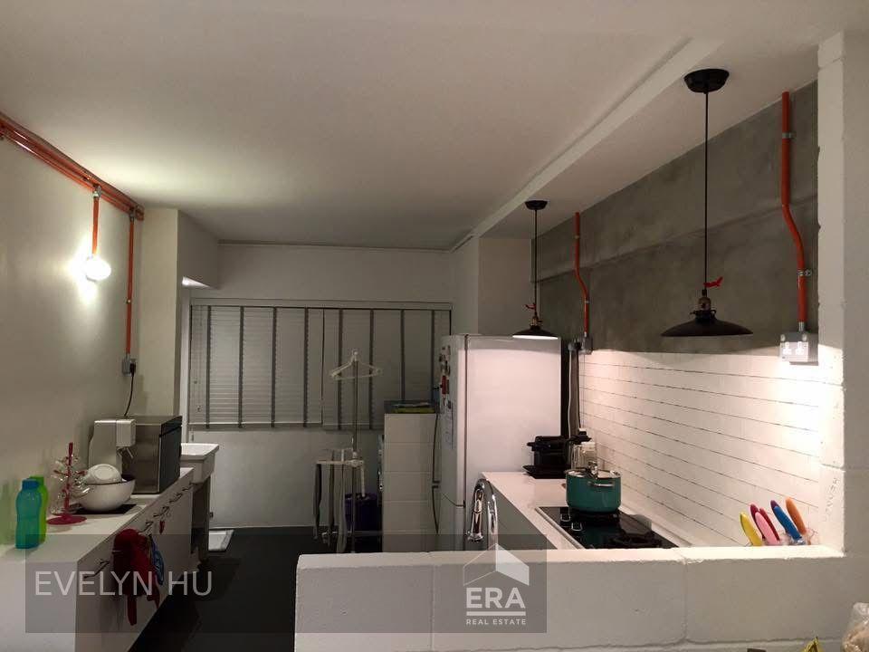 HDB - 2 room for Sale. 