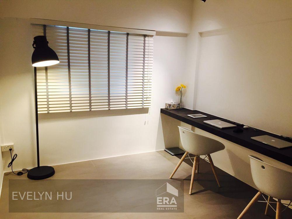 HDB - 2 room for Sale. 